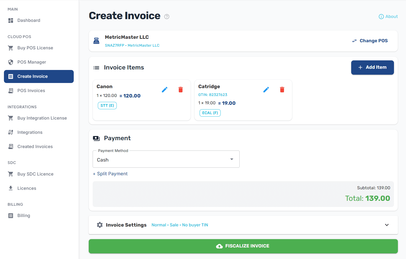 Cloud POS Create Invoice page showing the invoice form with items, payment type, and Fiscalize button